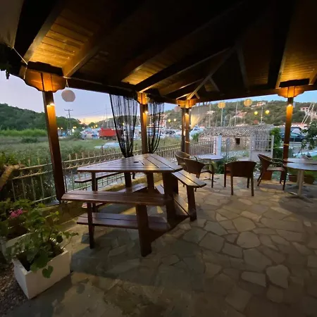 ゲストハウス Mistral Boutique 4*