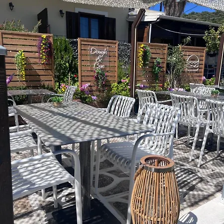 Mistral Boutique Guest house