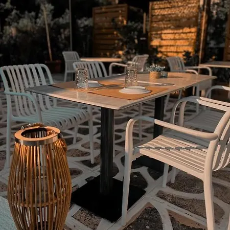 Mistral Boutique Guest house 4*